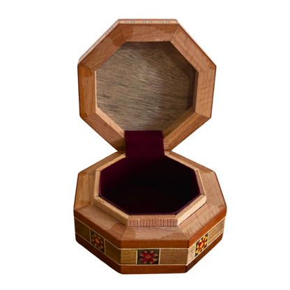 Octagonale damasceense mozaïek sieradendoos – Handgemaakt hout met parelmoer inleg in warme rustieke terracotta
