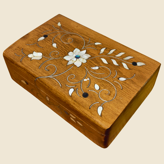 Handcrafted Damascene Luxury Box – Mother of Pearl & Velvet Elegance